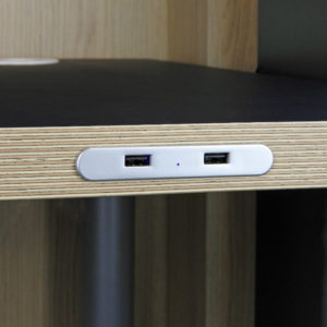 Cargador USB para mobiliario
