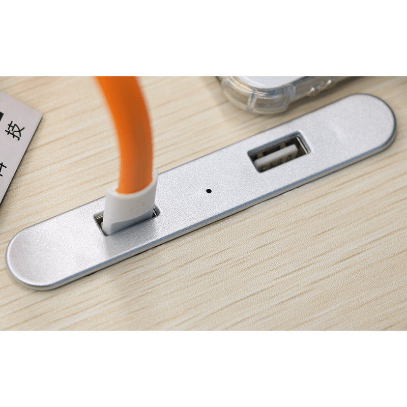 Enchufe con doble toma USB para mobiliario de fácil instalación