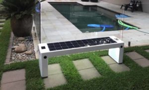 Mobiliario solar para cargar dispositivos
